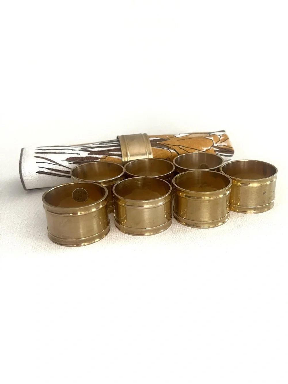 Vintage Set of 8 Brass Napkin Rings Classic Design Made in India